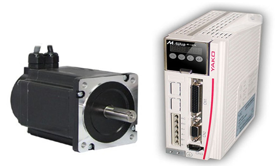 Hybridní servomotor YAKO